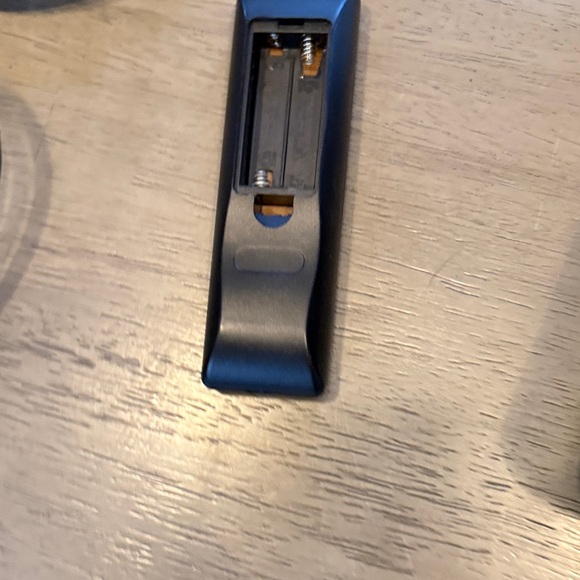 Black Projector with Remote - Picture 5 of 6